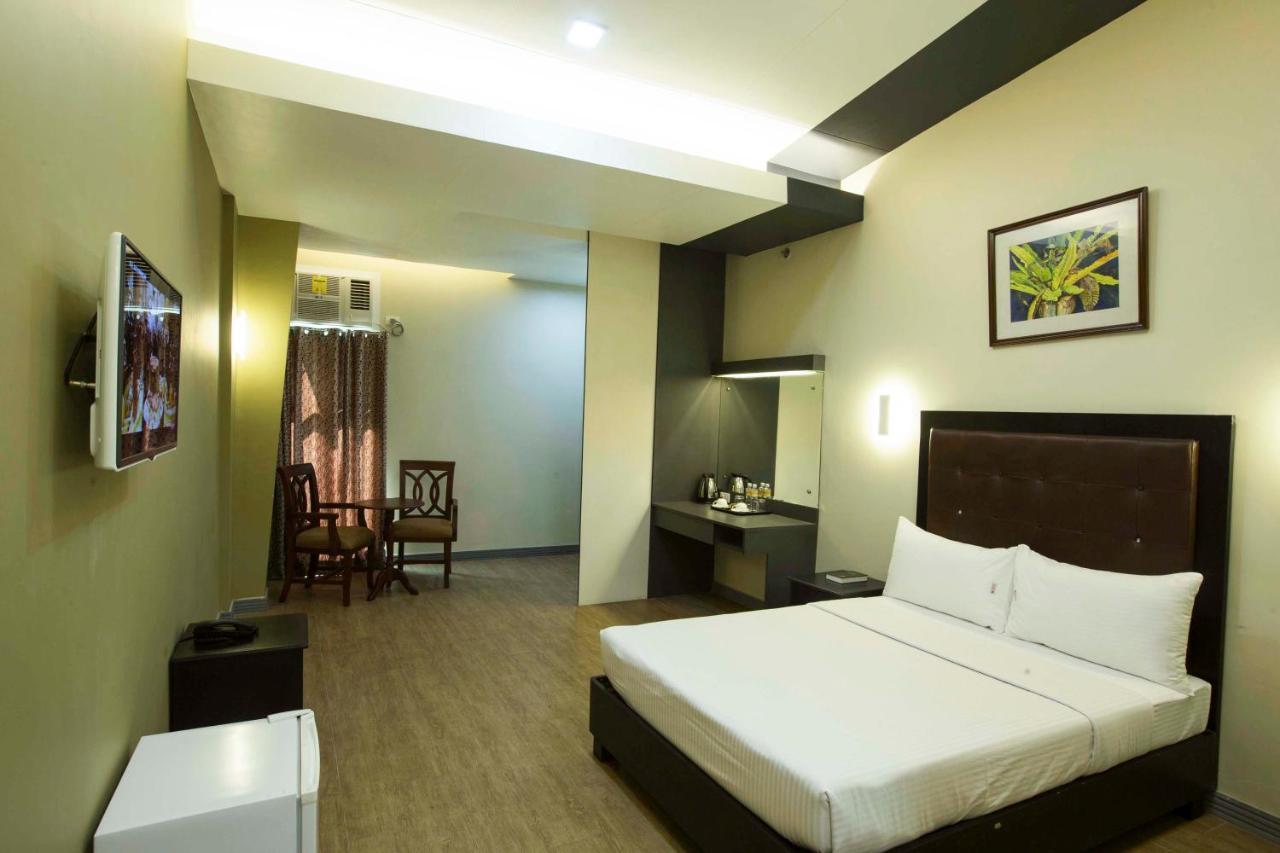 The Lucky 9 Budget Hotel Tagum Exteriör bild