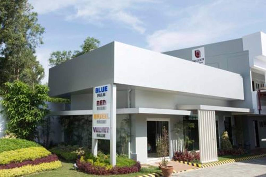 The Lucky 9 Budget Hotel Tagum Exteriör bild