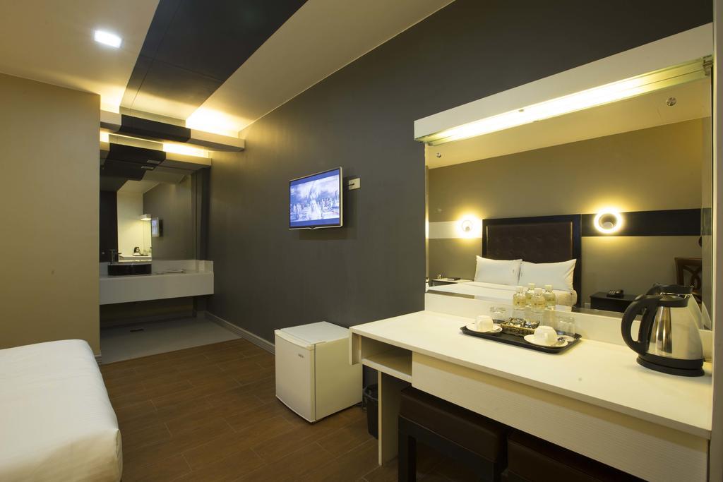 The Lucky 9 Budget Hotel Tagum Exteriör bild