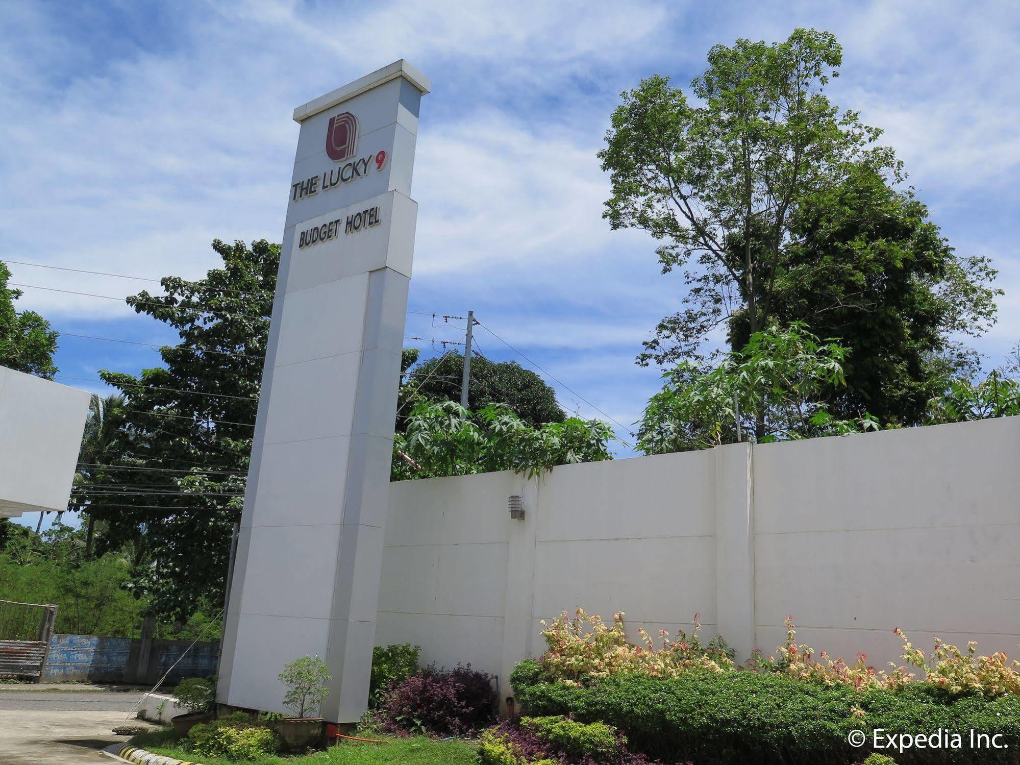 The Lucky 9 Budget Hotel Tagum Exteriör bild