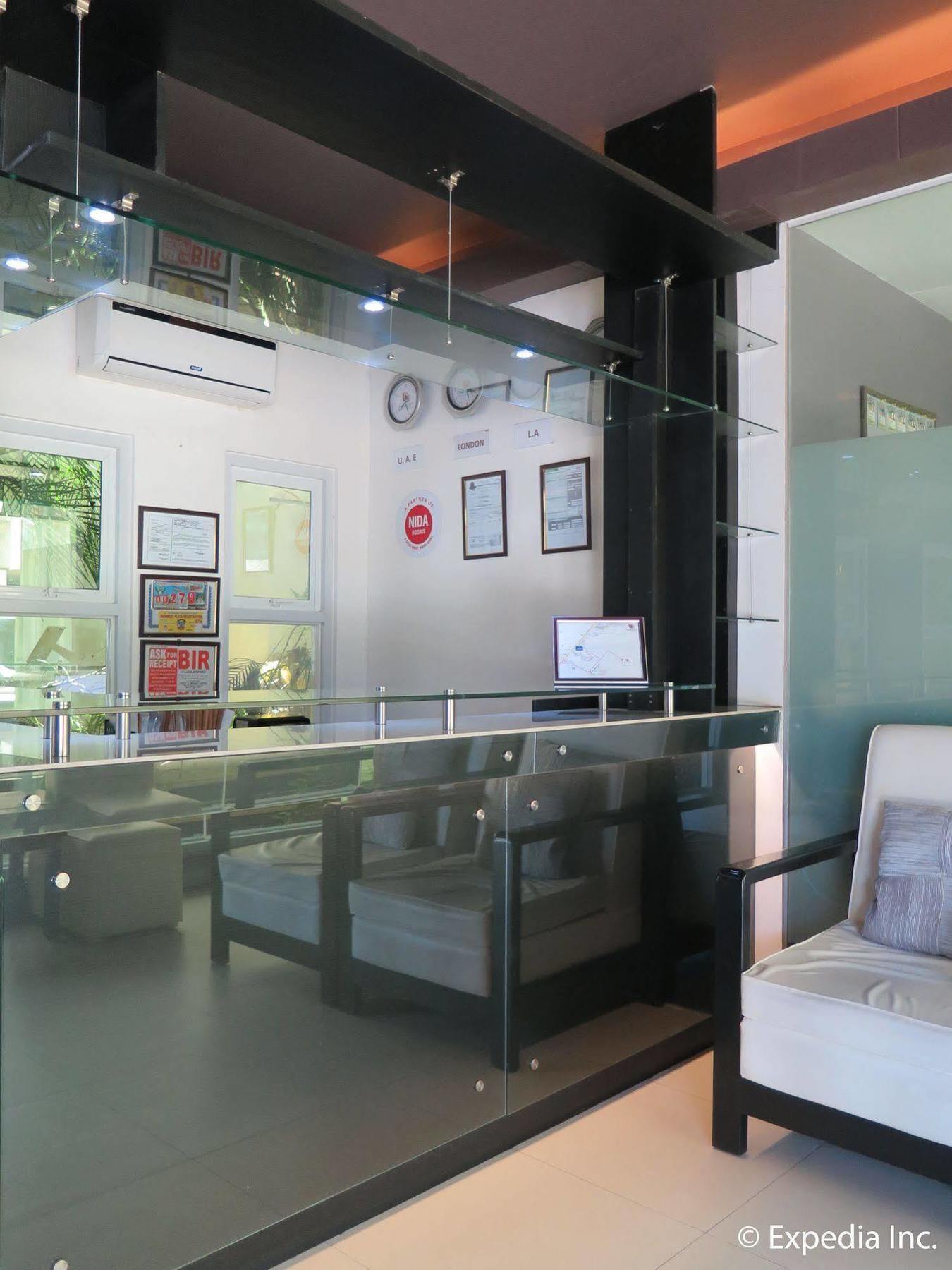 The Lucky 9 Budget Hotel Tagum Exteriör bild