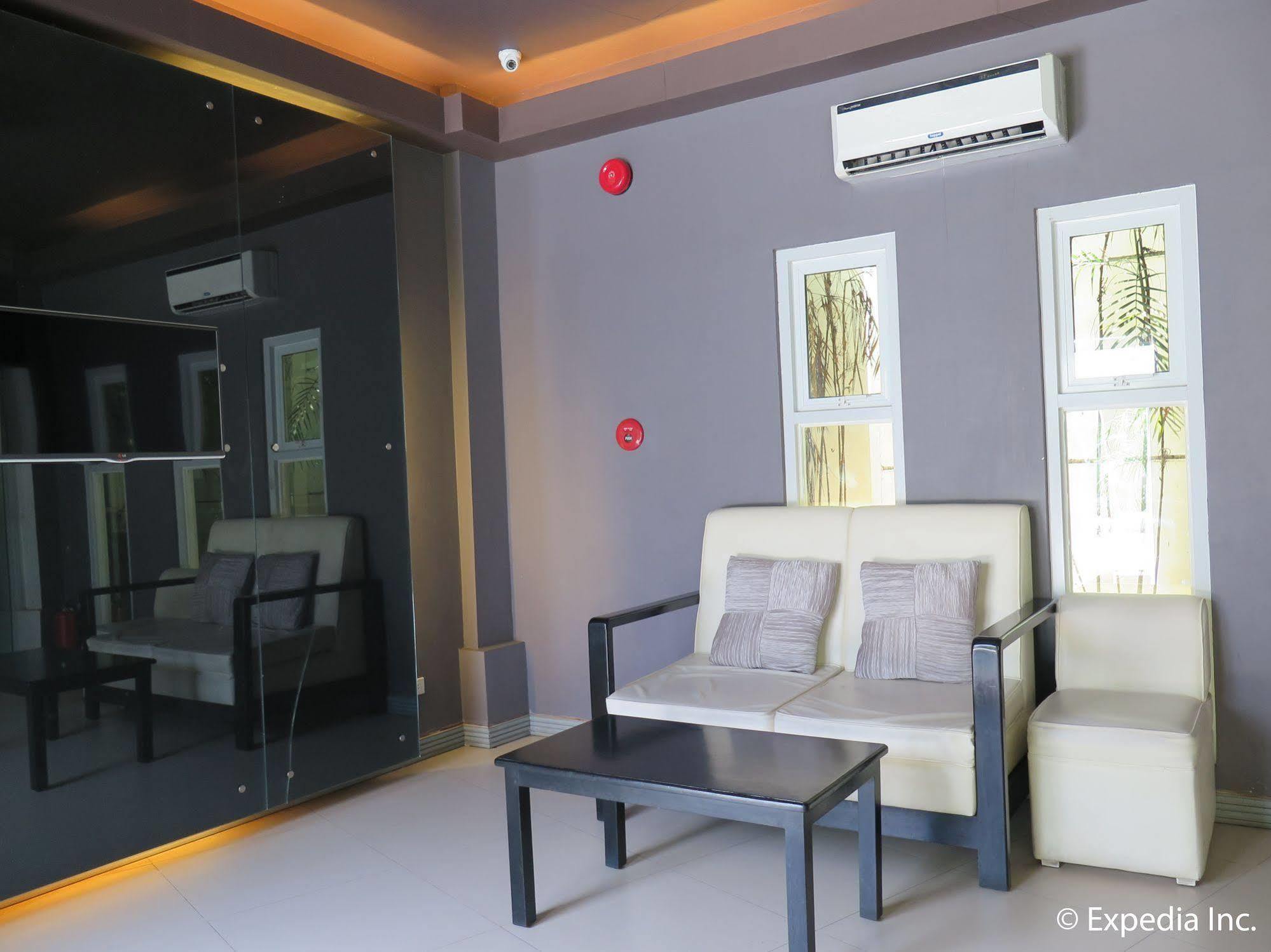 The Lucky 9 Budget Hotel Tagum Exteriör bild