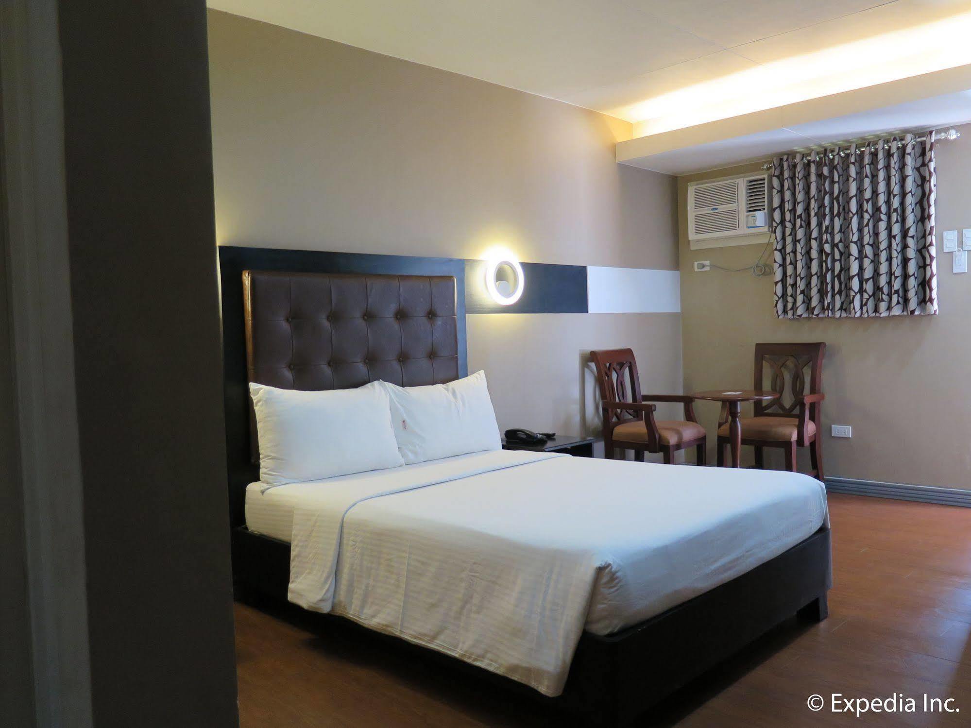 The Lucky 9 Budget Hotel Tagum Exteriör bild