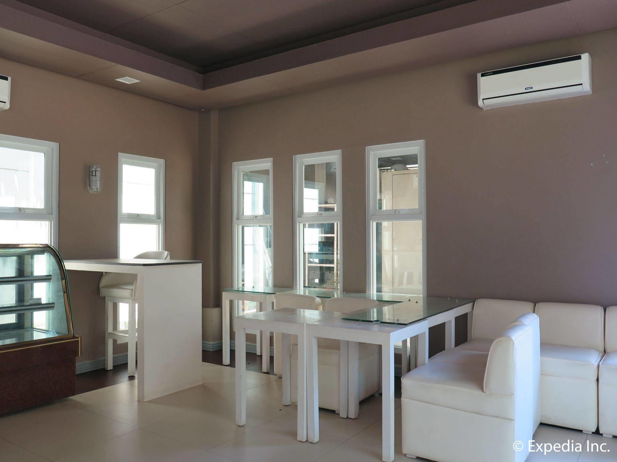 The Lucky 9 Budget Hotel Tagum Exteriör bild