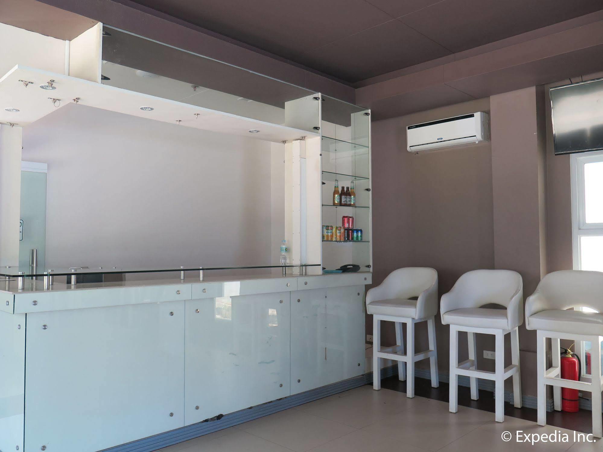 The Lucky 9 Budget Hotel Tagum Exteriör bild
