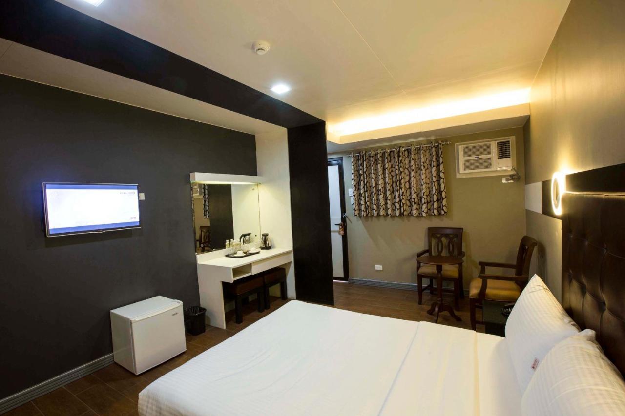 The Lucky 9 Budget Hotel Tagum Exteriör bild