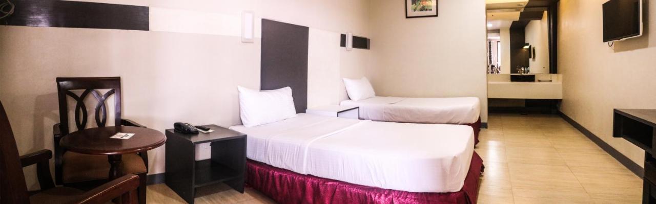 The Lucky 9 Budget Hotel Tagum Exteriör bild